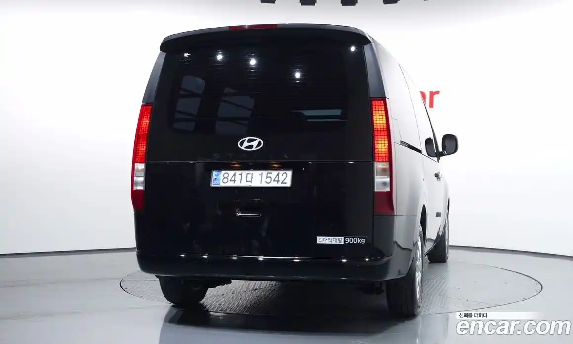 Hyundai Staria 2024 1.6 гидро в Москве № 2050419, фото 3