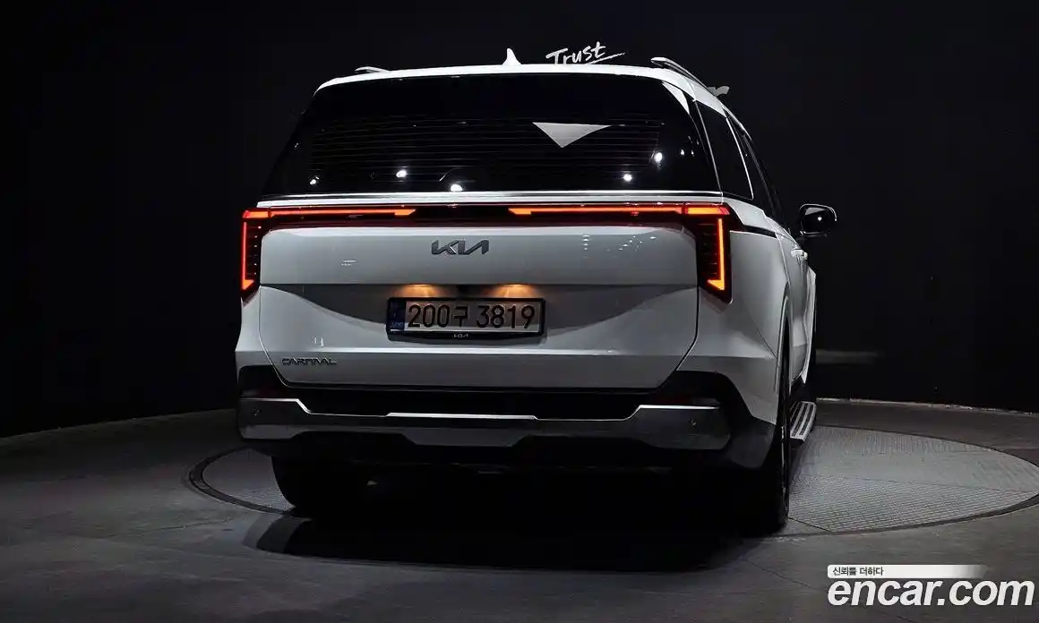 Kia Canival 2025 3.5 гидро в Москве № 2050624, фото 4