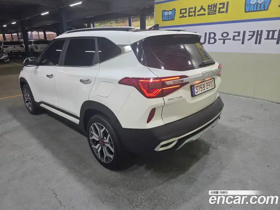 Kia Seltos 2022 1.6 гидро в Москве № 2050683, фото 3