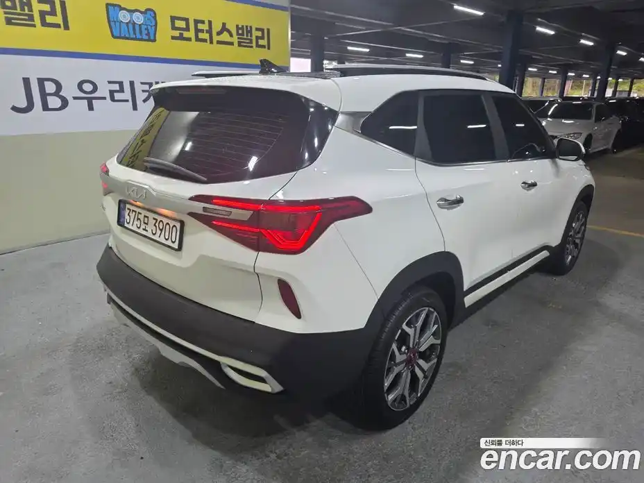 Kia Seltos 2022 1.6 гидро в Москве № 2050683, фото 5