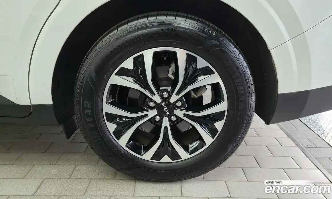 Kia Canival 2023 3.5 гидро в Москве № 2050758, фото 7