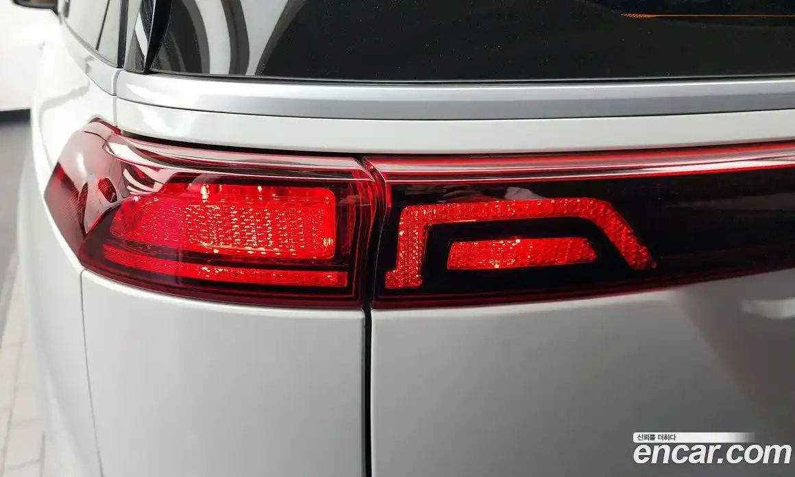 Kia Canival 2023 3.5 гидро в Москве № 2050758, фото 9