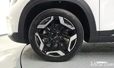 Kia Seltos 2024 1.6 гидро в Москве № 2050911, миниатюра 5