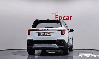 Kia Seltos 2022 1.6 гидро в Москве № 2051025, миниатюра 3