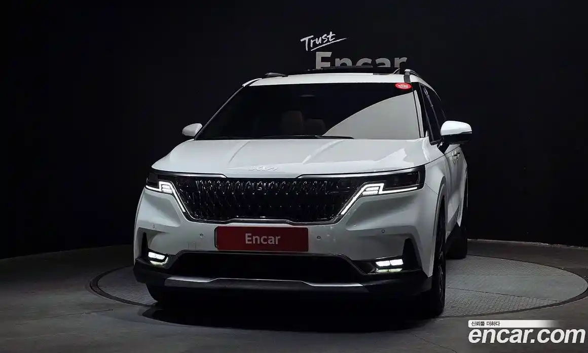 Kia Canival 2023 2.2 гидро в Москве № 2051383, фото 3