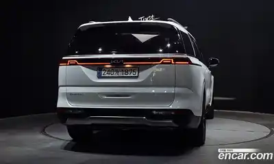 Kia Canival 2023 2.2 гидро в Москве № 2051383, миниатюра 4