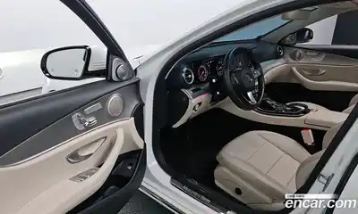 Mercedes-Benz E-Class 2016 2.0 гидро в Москве № 2051712, миниатюра 10