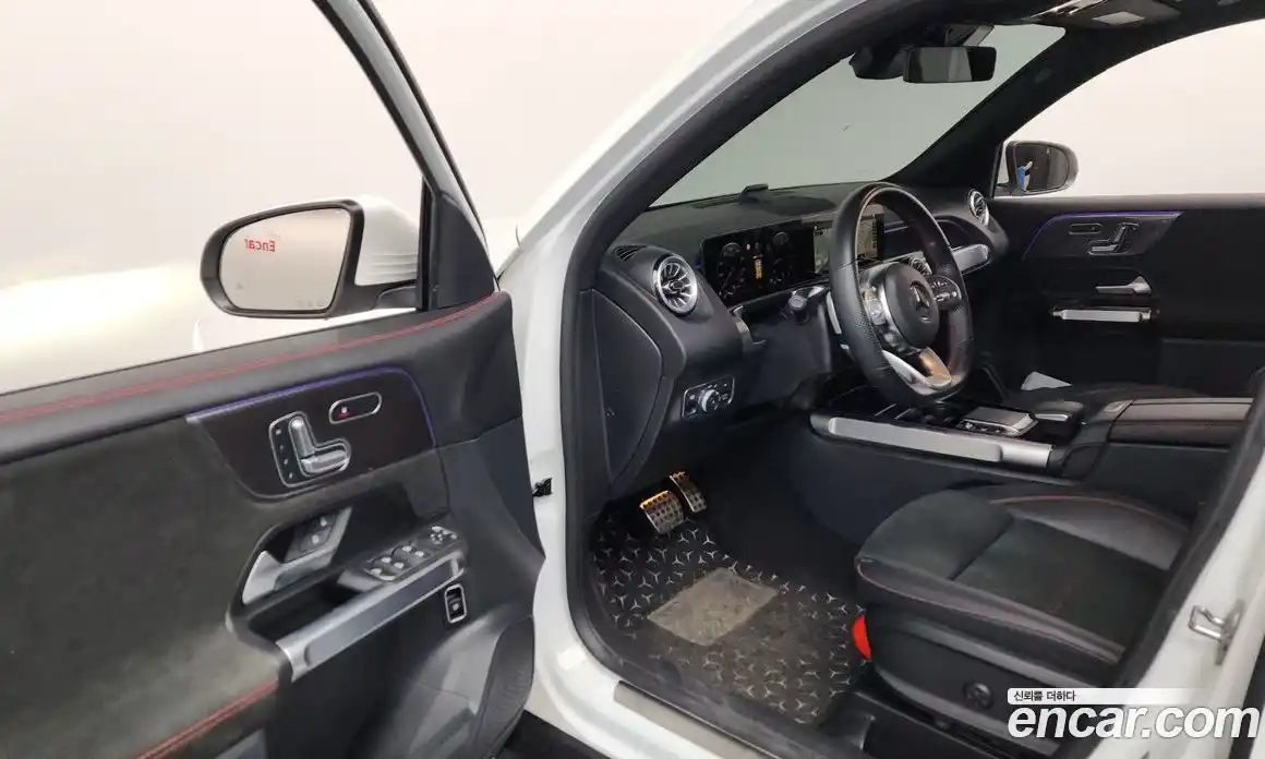 Mercedes-Benz GLB-Class 2023 2.0 гидро в Москве № 2052385, фото 13