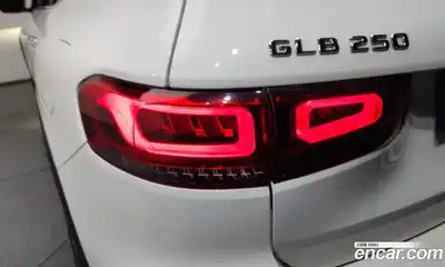 Mercedes-Benz GLB-Class 2023 2.0 гидро в Москве № 2052385, миниатюра 9