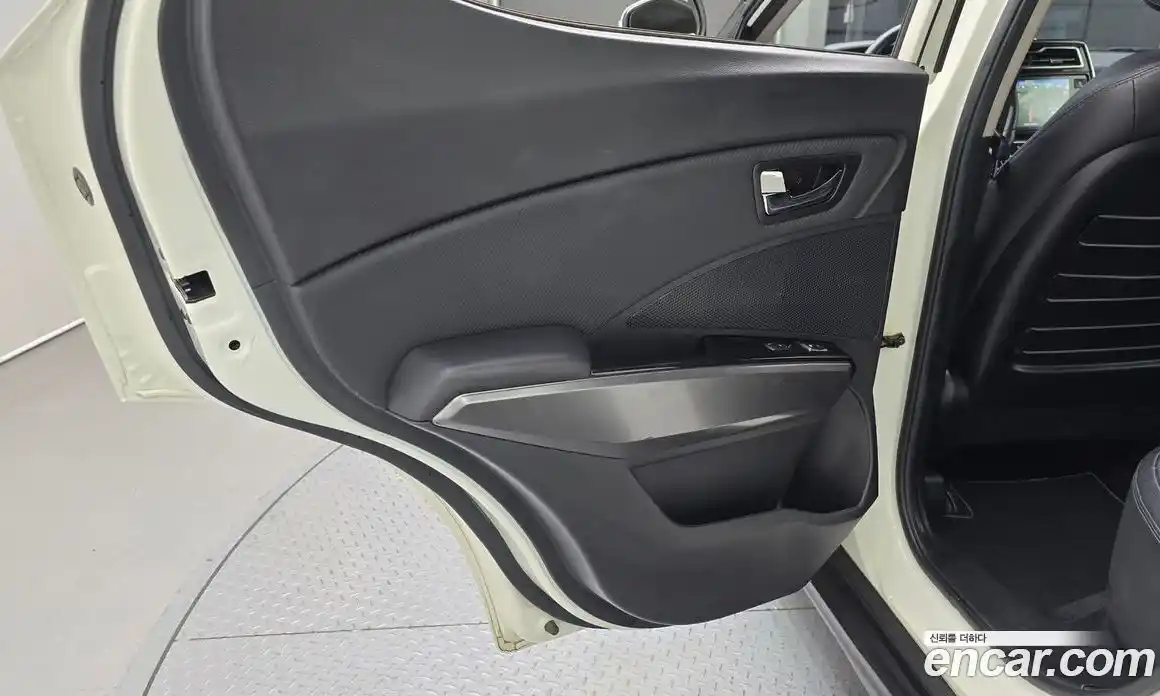 SsangYong TIBOLI 2022 1.5 гидро в Москве № 2052419, фото 15