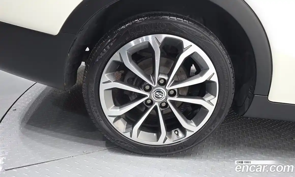 SsangYong TIBOLI 2017 1.6 гидро в Москве № 2052544, фото 7