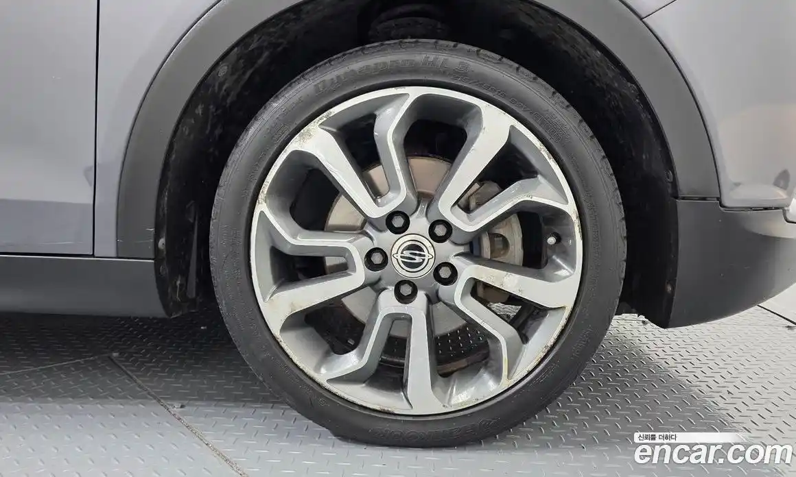 SsangYong TIBOLI 2016 1.6 гидро в Москве № 2052697, фото 5