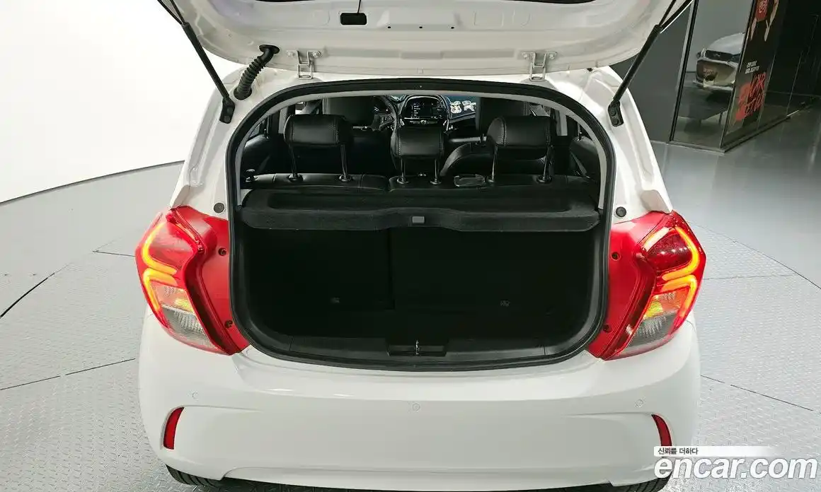 Chevrolet Spark 2019 1.0 гидро в Москве № 2053078, фото 26