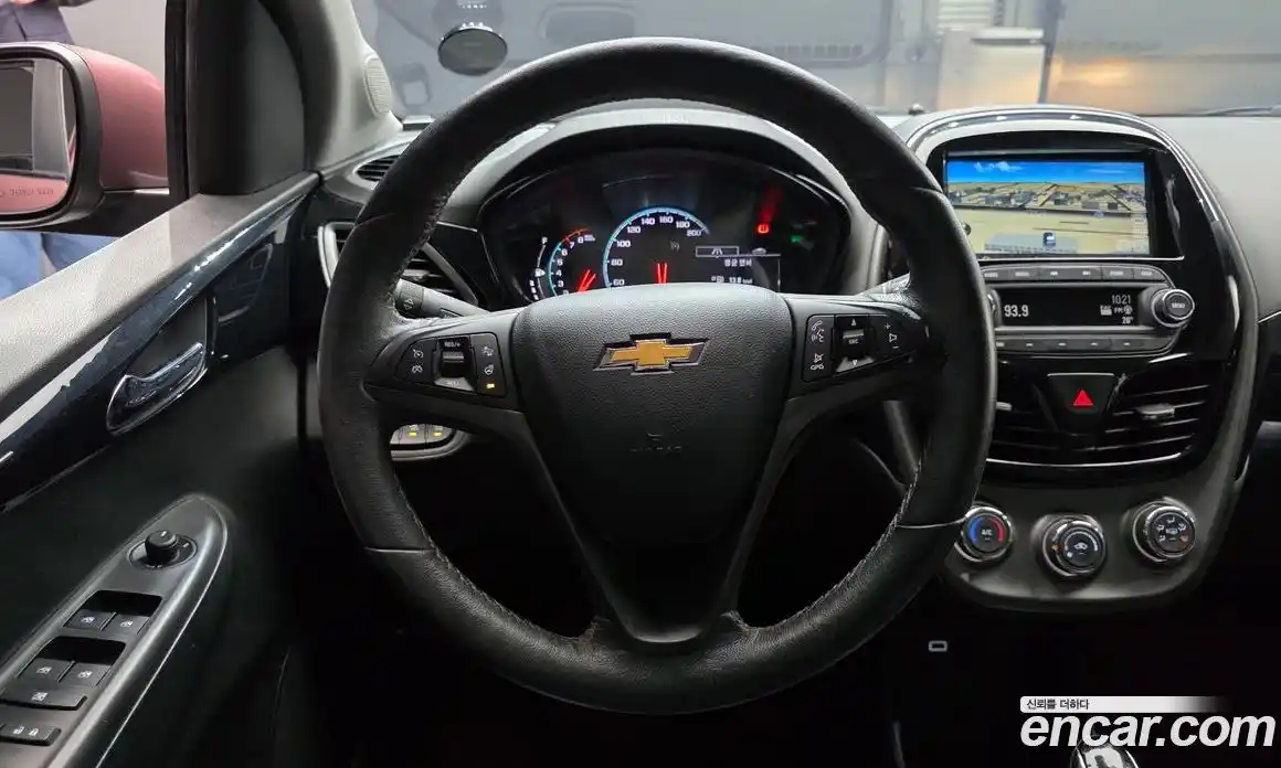Chevrolet Spark 2018 1.0 гидро в Москве № 2053366, фото 19