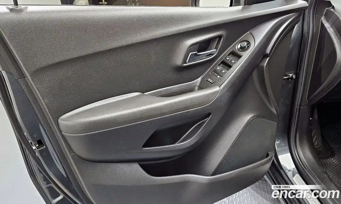 Chevrolet Trax 2017 1.6 гидро в Москве № 2053400, фото 14
