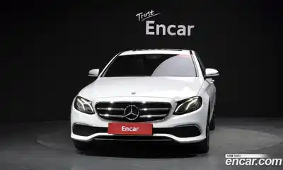 Mercedes-Benz E-Class 2019 2.0 гидро в Москве № 2053417, миниатюра 2
