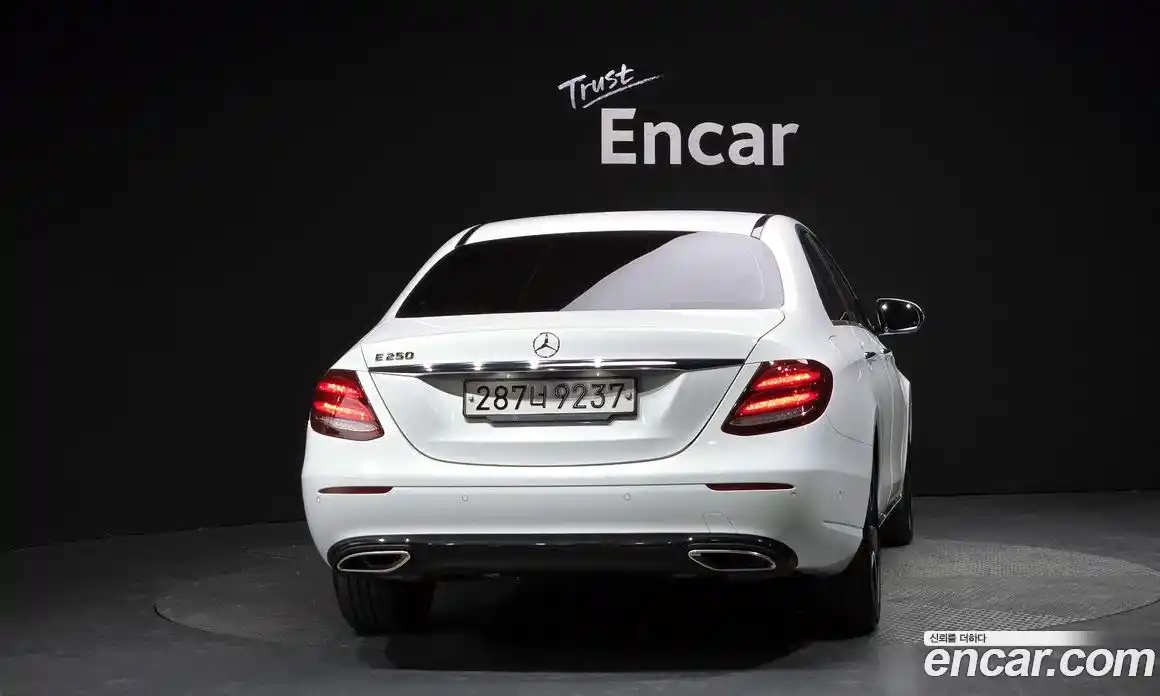 Mercedes-Benz E-Class 2019 2.0 гидро в Москве № 2053417, фото 3