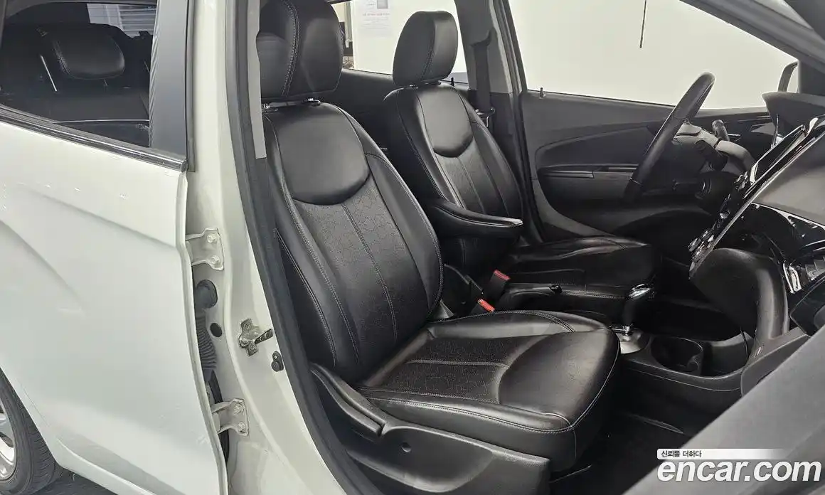 Chevrolet Spark 2016 1.0 гидро в Москве, фото 12