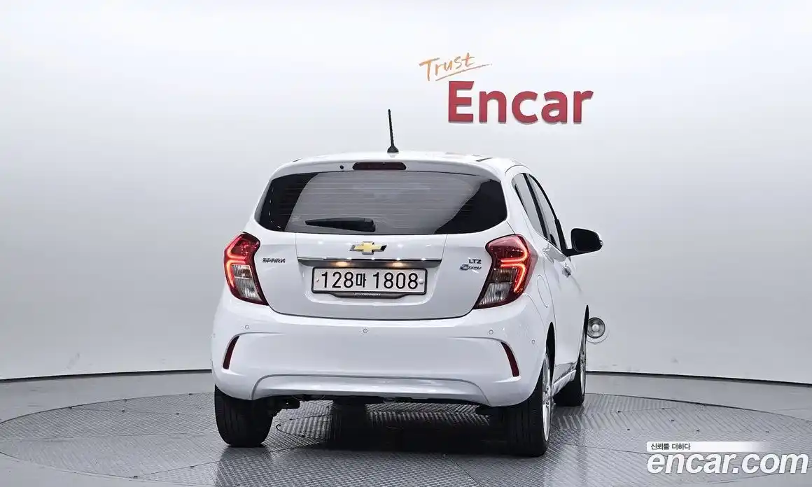 Chevrolet Spark 2016 1.0 гидро в Москве, фото 4