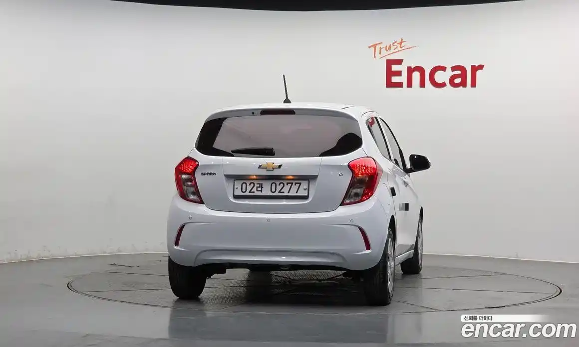 Chevrolet Spark 2016 1.0 гидро в Москве, фото 4