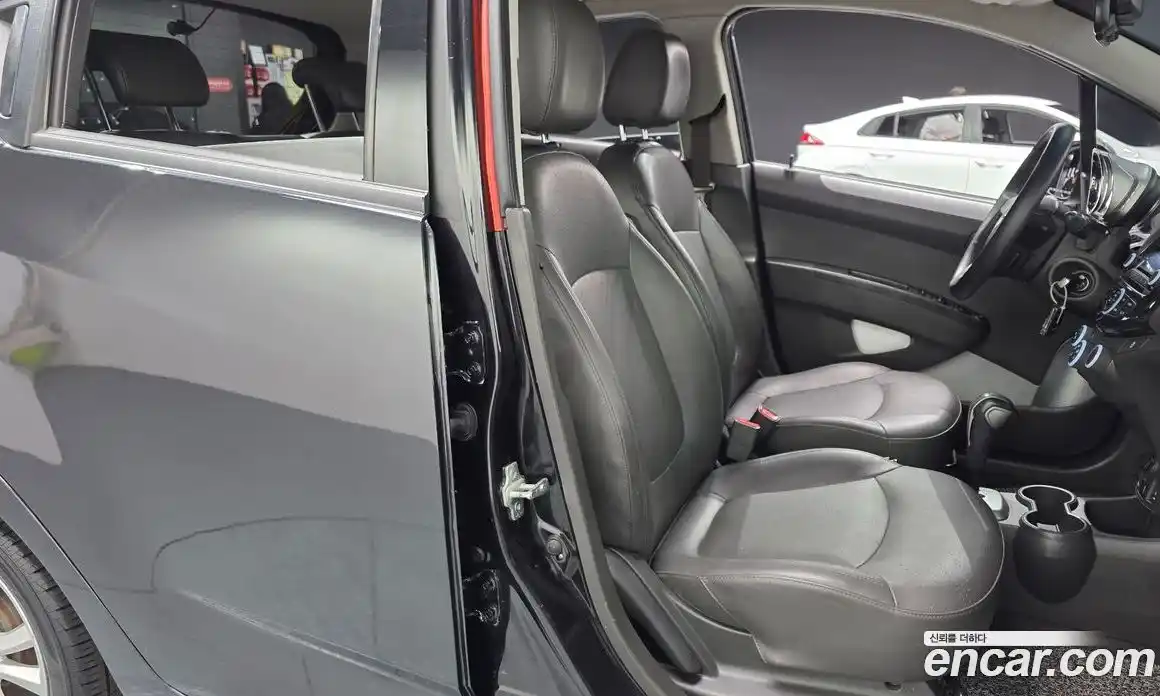 Chevrolet Spark 2014 1.0 гидро в Москве № 2053544, фото 16