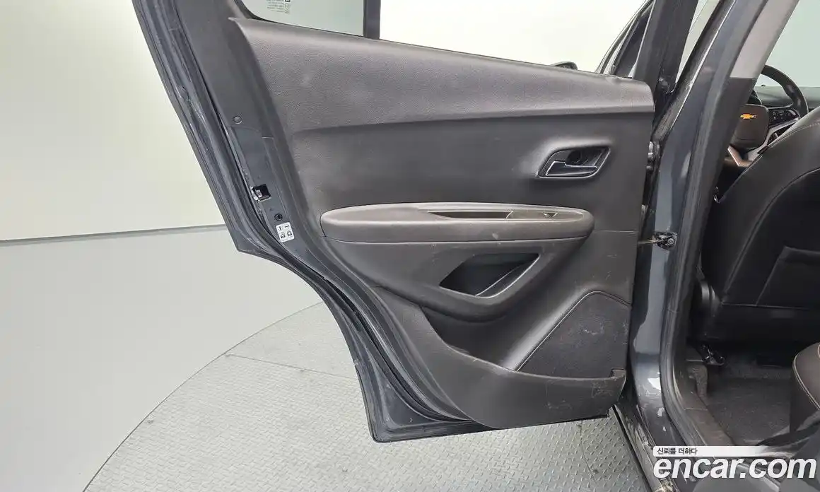 Chevrolet Trax 2017 1.4 гидро в Москве № 2053547, фото 15