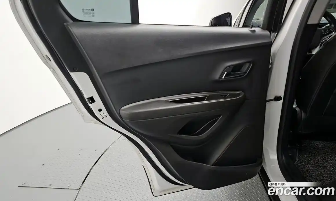 Chevrolet Trax 2016 1.6 гидро в Москве № 2053653, фото 15