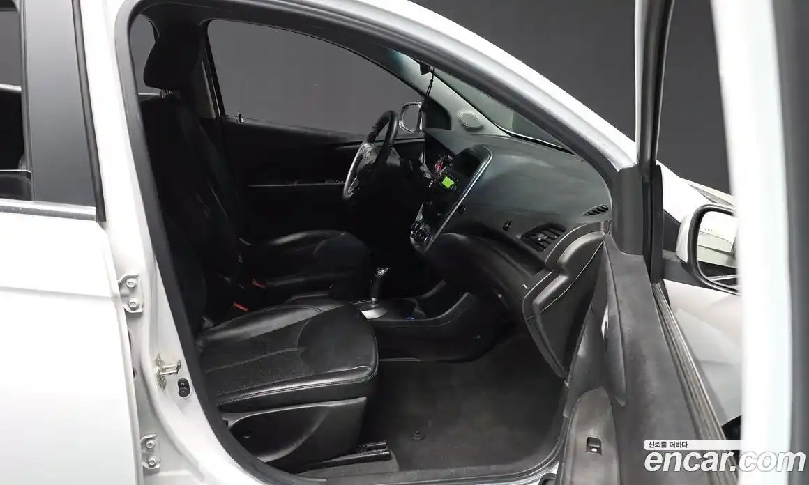 Chevrolet Spark 2015 1.0 гидро в Москве № 2053684, фото 11