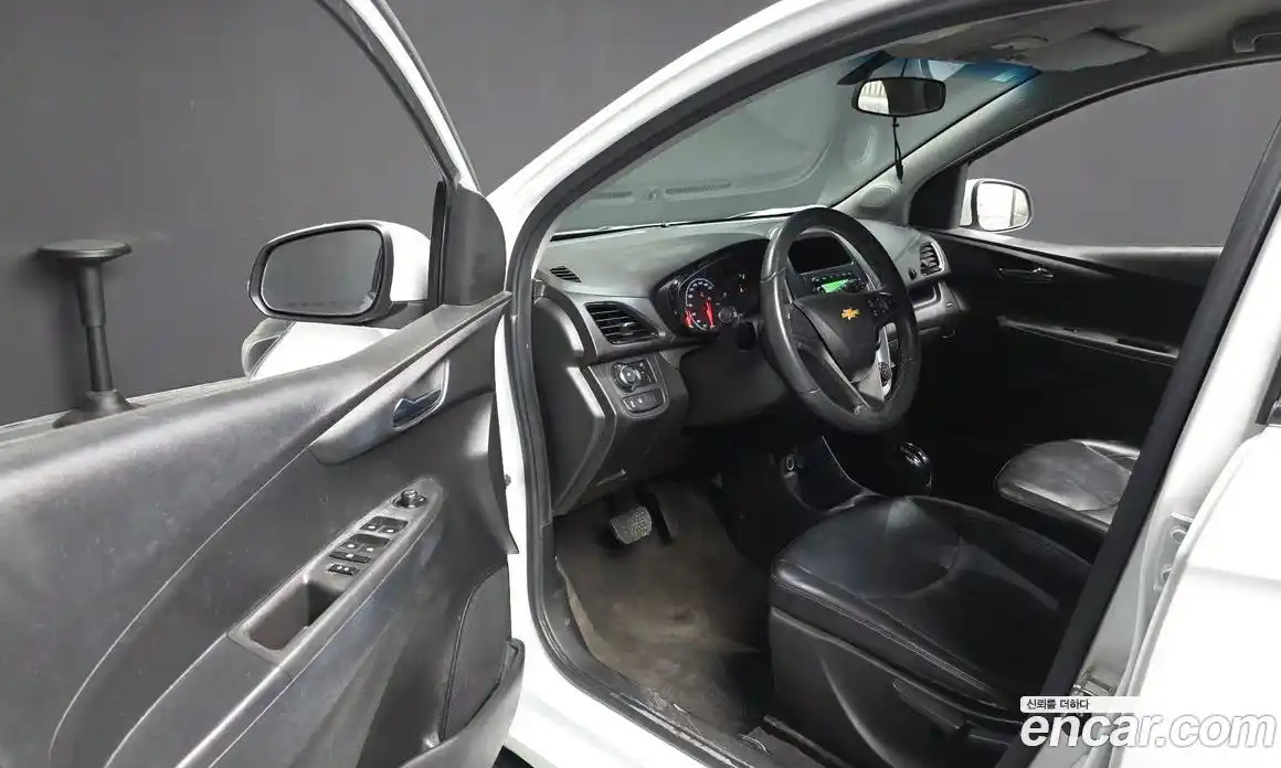 Chevrolet Spark 2015 1.0 гидро в Москве № 2053684, фото 10