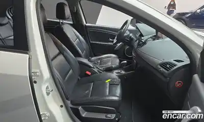 Renault SM3 2010 1.6 гидро в Москве № 2054048, миниатюра 11