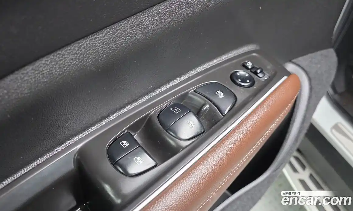 Renault QM6 2017 2.0 гидро в Москве № 2054150, фото 19