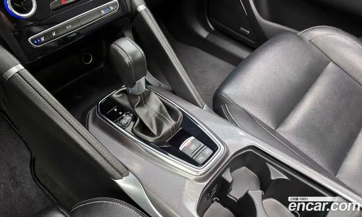 Renault QM6 2017 2.0 гидро в Москве № 2054244, фото 12