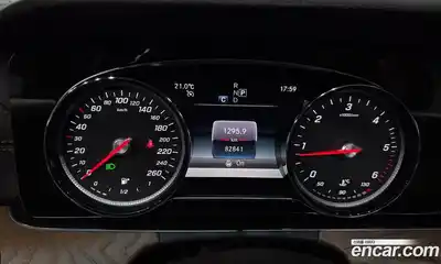Mercedes-Benz E-Class 2019 1.9 гидро в Москве № 2054541, миниатюра 11