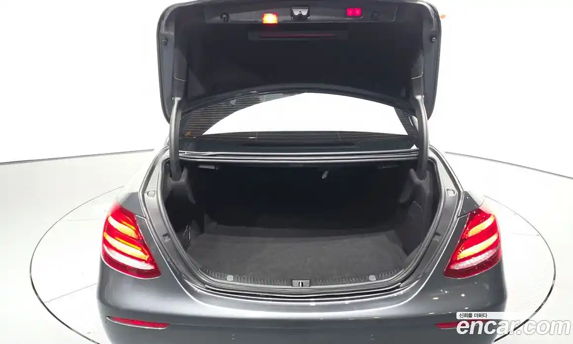Mercedes-Benz E-Class 2019 1.9 гидро в Москве № 2054541, фото 26