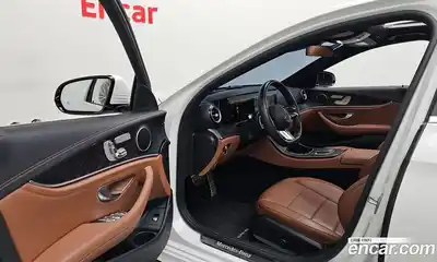 Mercedes-Benz E-Class 2021 1.9 гидро в Москве № 2054772, миниатюра 12