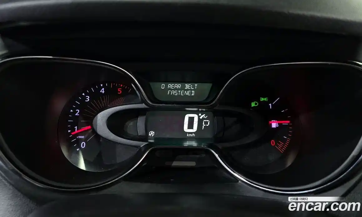 Renault QM3 2017 1.5 гидро в Москве № 2054964, фото 11