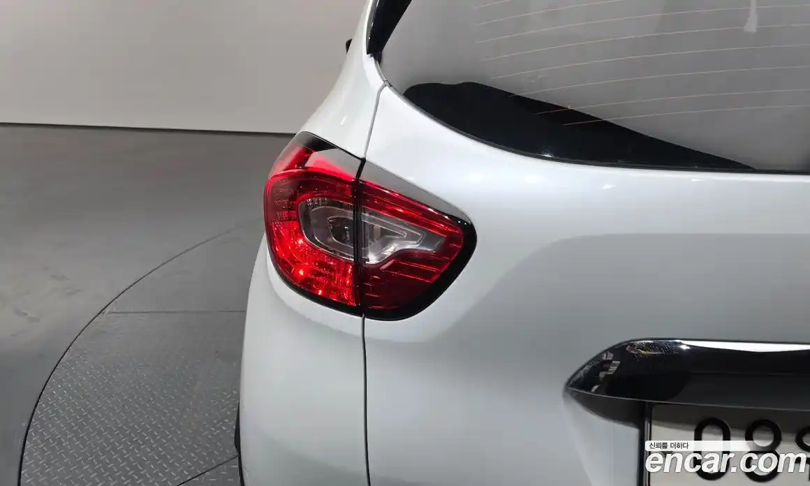 Renault QM3 2017 1.5 гидро в Москве № 2054964, фото 9