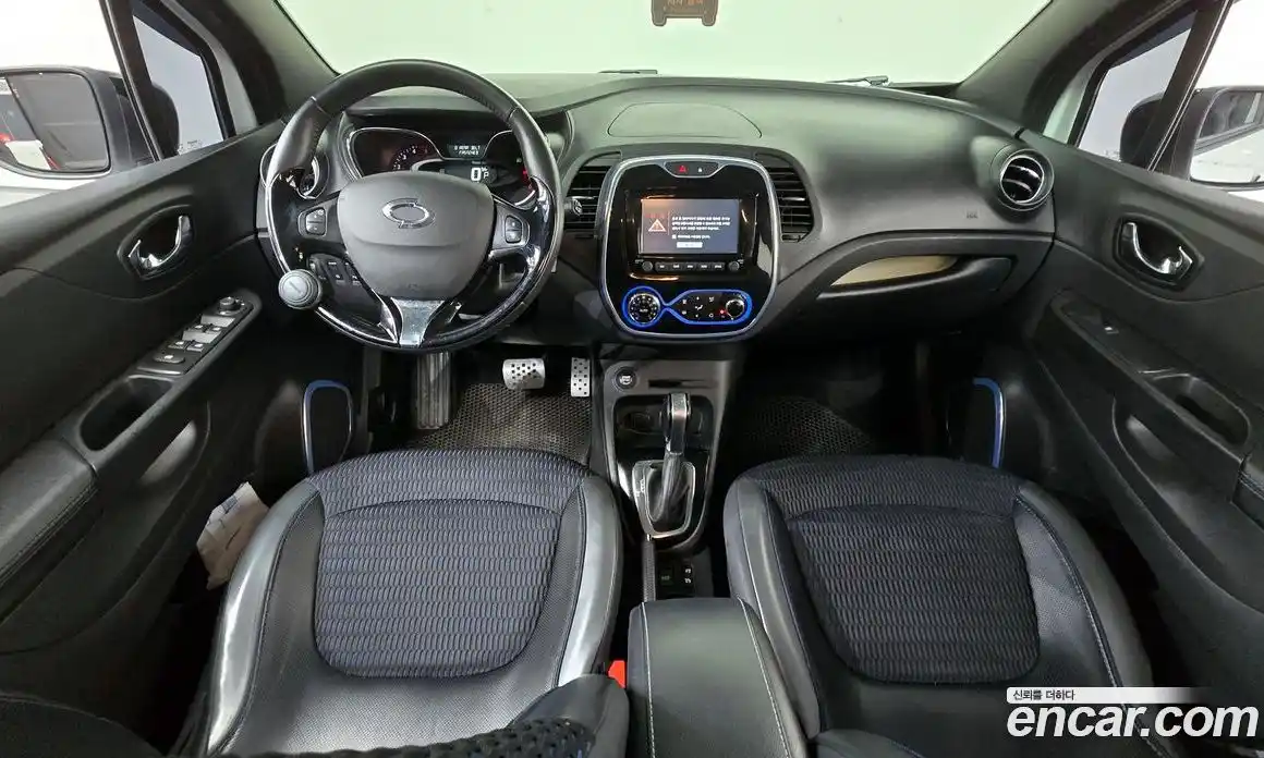 Renault QM3 2017 1.5 гидро в Москве № 2054964, фото 10
