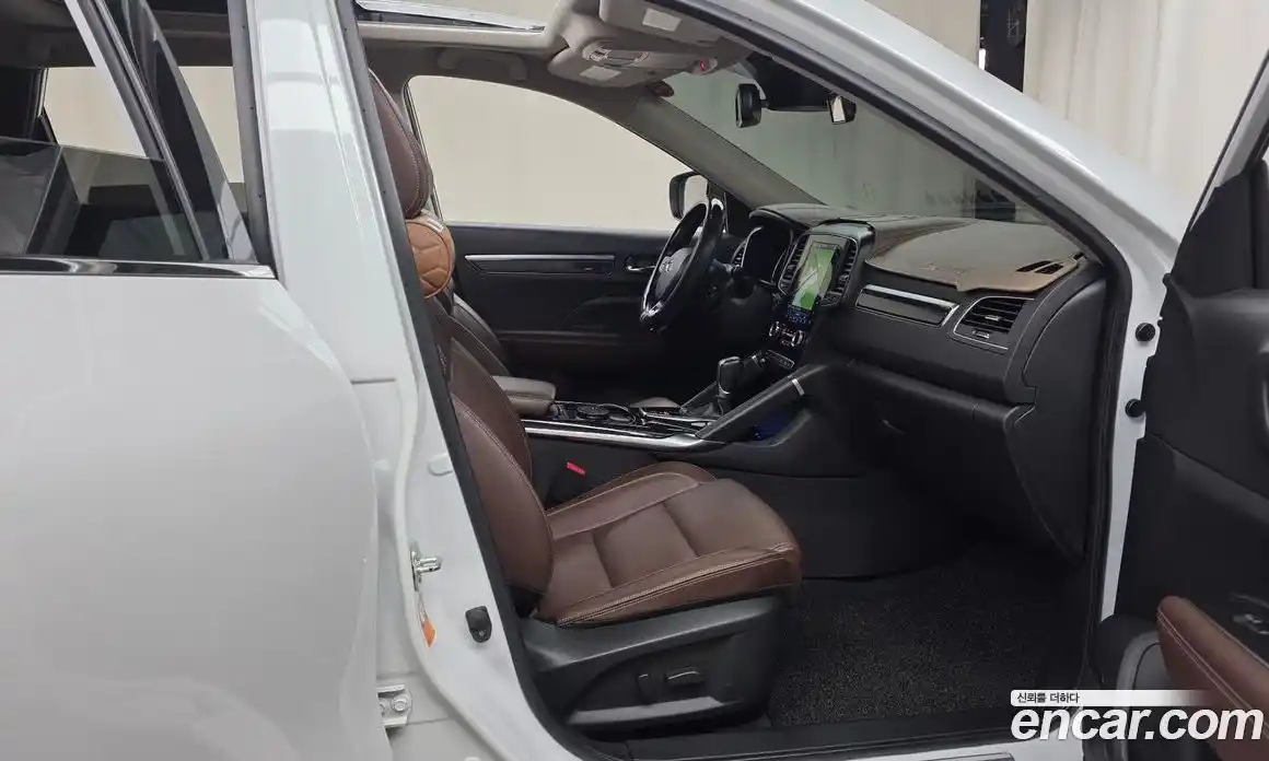 Renault QM6 2018 2.0 гидро в Москве № 2055153, фото 17