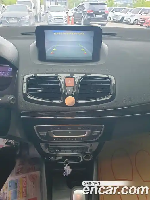 Renault SM3 2016 1.6 гидро в Москве № 2056177, фото 12