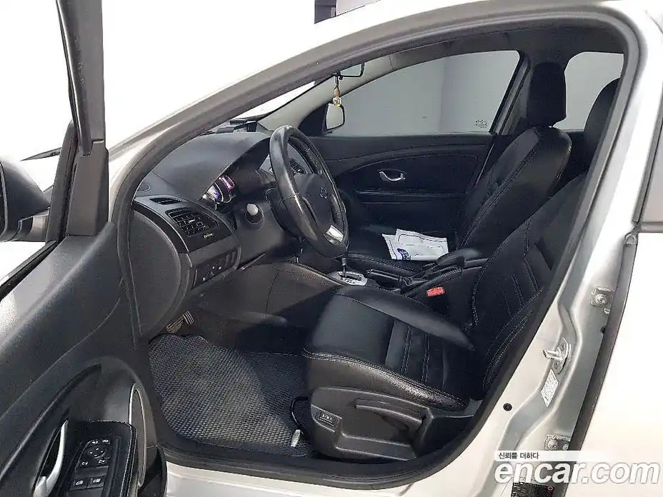 Renault SM3 2014 1.6 гидро в Москве № 2056189, фото 8