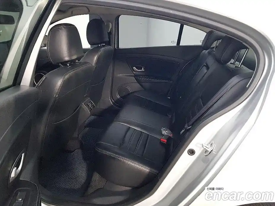 Renault SM3 2014 1.6 гидро в Москве № 2056189, фото 9
