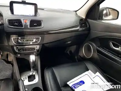 Renault SM3 2014 1.6 гидро в Москве № 2056189, миниатюра 10