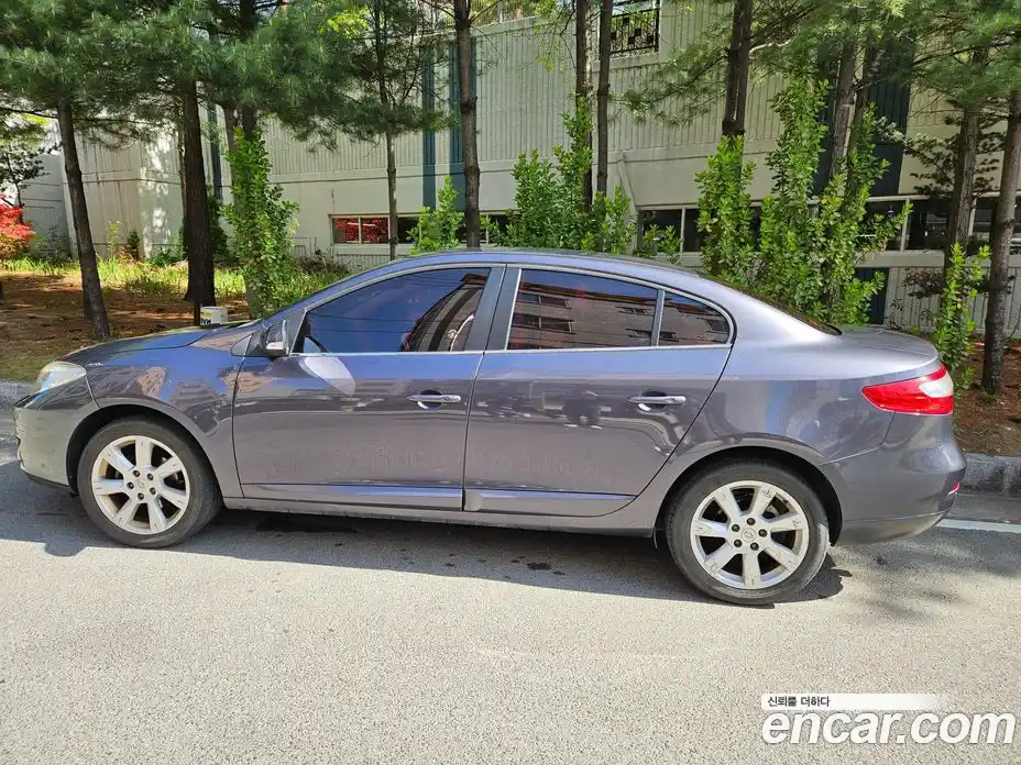 Renault SM3 2011 1.6 вариатор в Москве № 2056257, фото 6