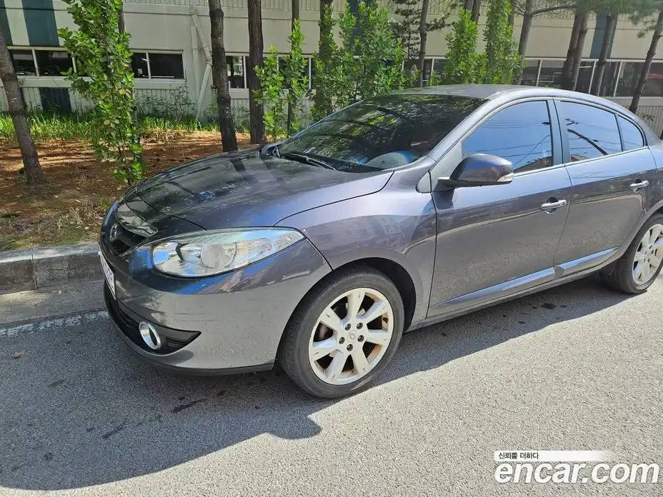 Renault SM3 2011 1.6 вариатор в Москве № 2056257, фото 7