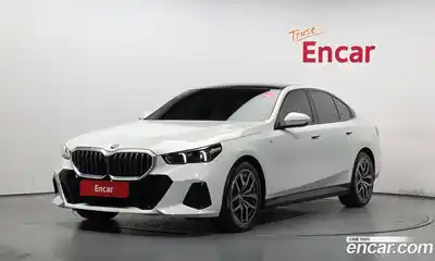 BMW 5-Series, 2025