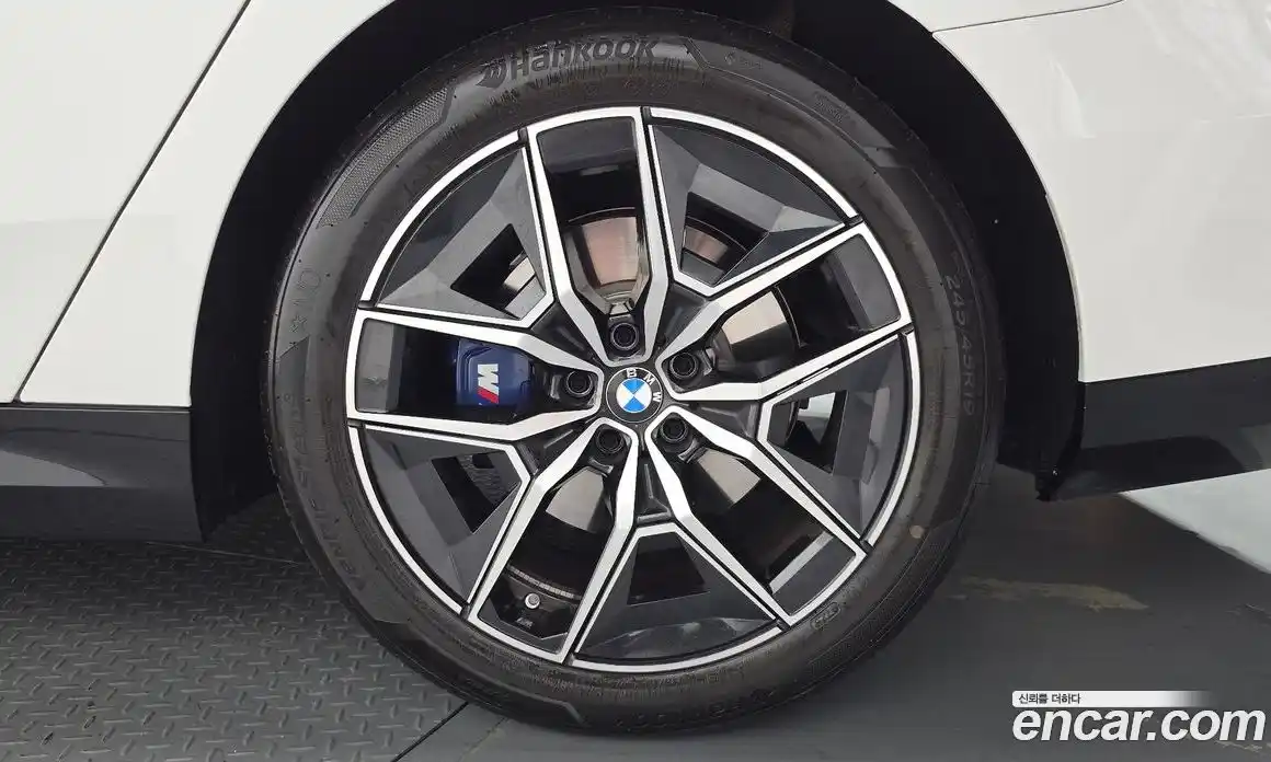 BMW 5-Series 2025 2.0 гидро в Москве № 2056278, фото 7