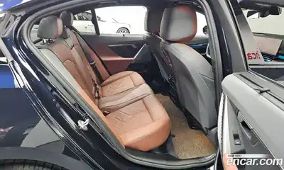 BMW 5-Series 2025 2.0 гидро в Москве № 2056375, миниатюра 11