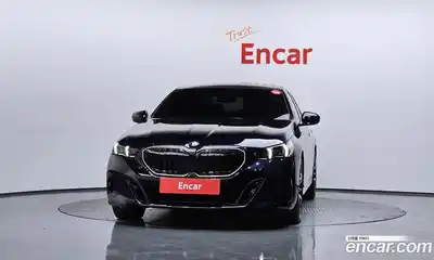 BMW 5-Series 2025 2.0 гидро в Москве № 2056375, миниатюра 3