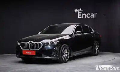 BMW 5-Series, 2024